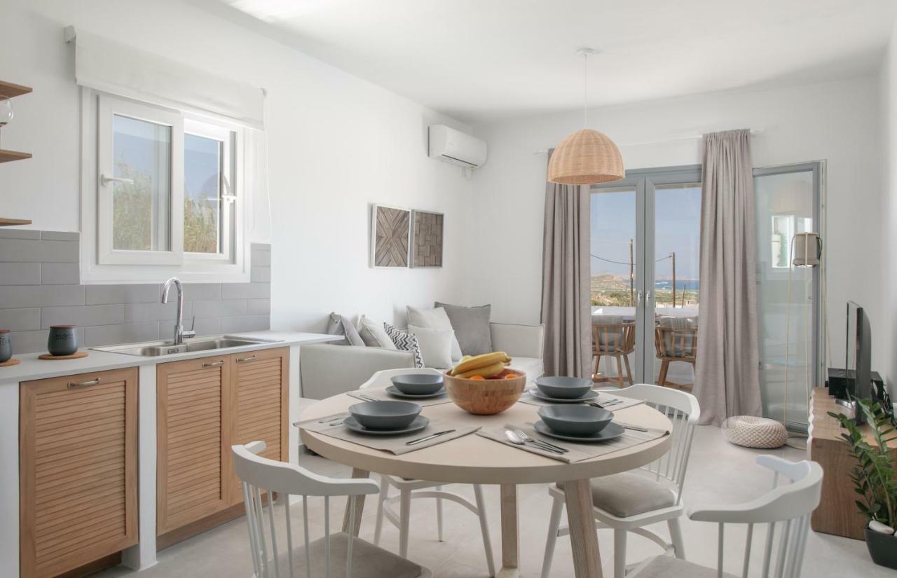 Naxos Infinity Villa And Suites Galanado 外观 照片