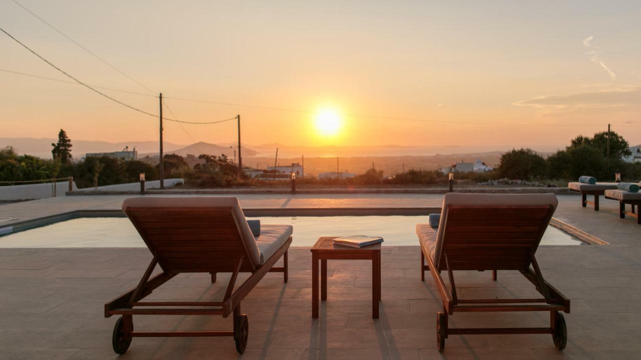 Naxos Infinity Villa And Suites Galanado 外观 照片