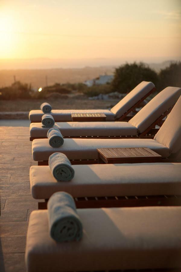 Naxos Infinity Villa And Suites Galanado 外观 照片