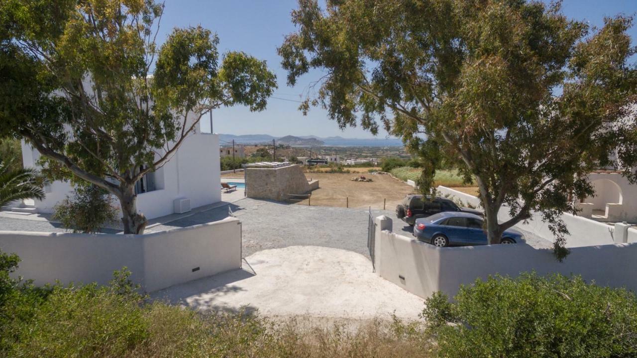 Naxos Infinity Villa And Suites Galanado 外观 照片